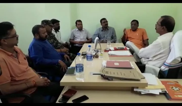 विधायक नागेन्द्र ने कहा टोल प्लाजा को हटाकर किसी अन्यत्र स्थान पर ले जाया जाए ताकि…