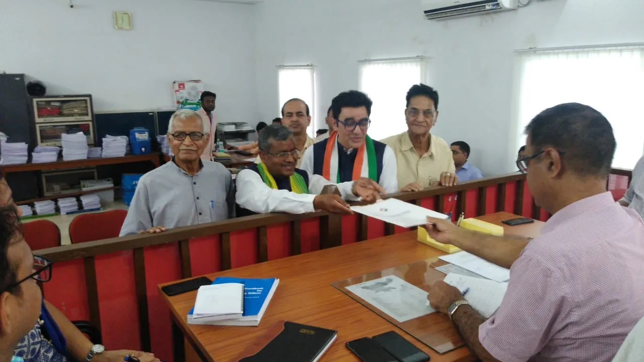 कोडरमा सीट के लिए बाबूलाल का नामांकन