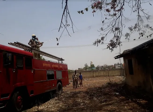 आगजनी को बढ़ा- चढ़ाकर बताया, दमकल पंहुचा