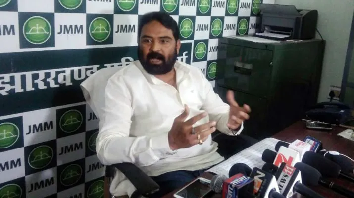 बीजेपी को चार दिन उत्सव का मौका मिला: विपक्ष