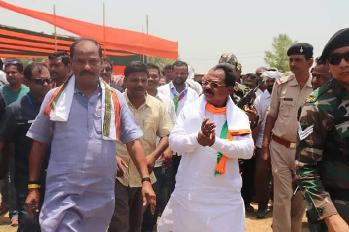 विपक्ष पर रघुवर का वार, कहा चोर है महागठबंधन