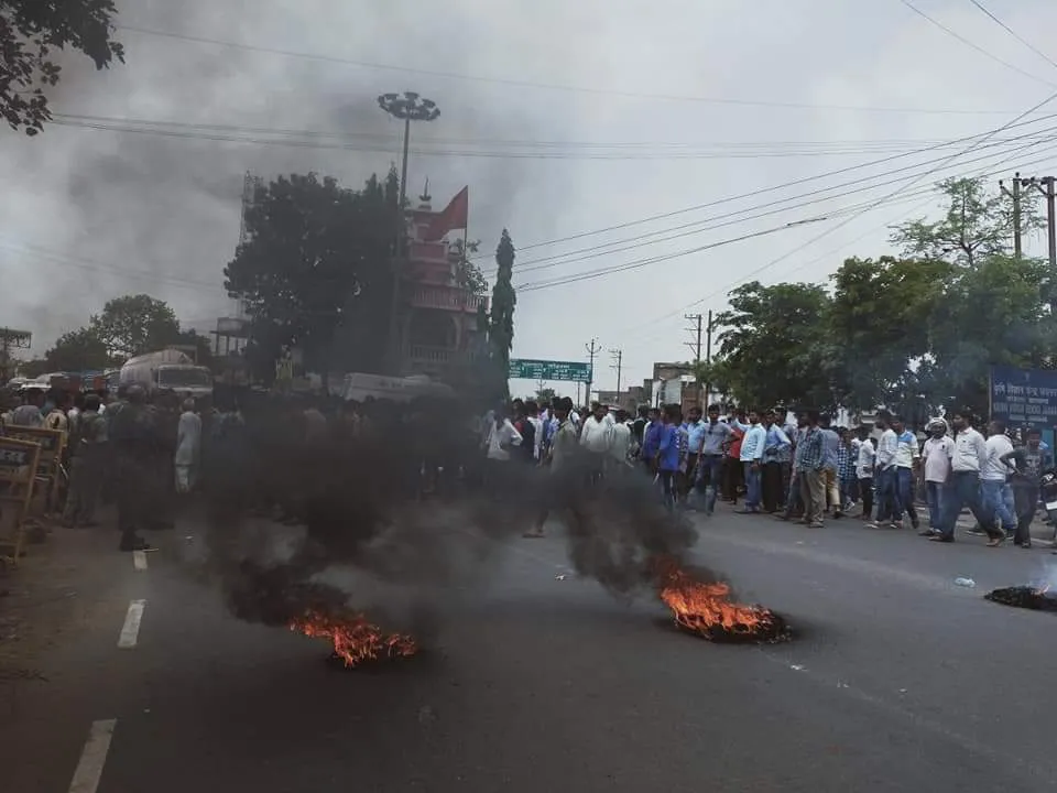 कोडरमा: हत्या के विरोध में रांची- पटना रोड जाम