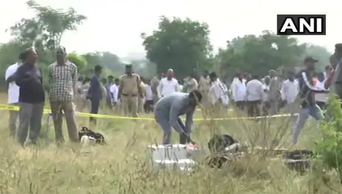 हैदराबाद रेप-मर्डर मामले में इनकाउंटर पर कांग्रेस ने उठाया सवाल तो भाजपा बोली बिल्कुल सही