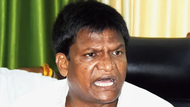 कोरोना वायरस से बचाव के लिए ढुल्लू महतो ने विधायक निधि से दिए 10 लाख