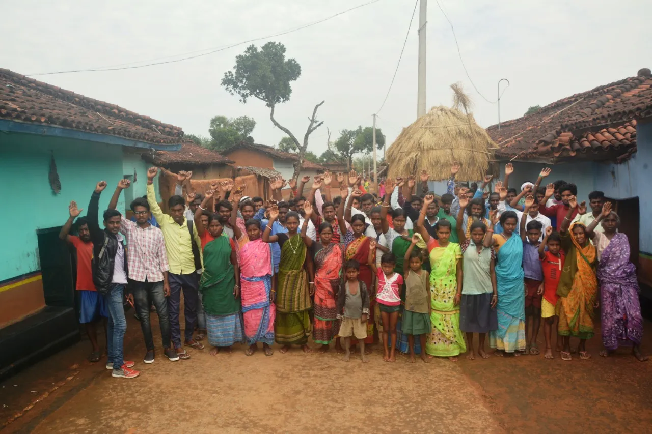 ग्रामसभा करने के एक साल बाद भी ढाका गांव में नहीं लगी स्ट्रीट लाइट, ग्रामीणों ने सीएम व कृषि मंत्री को किया ट्वीट