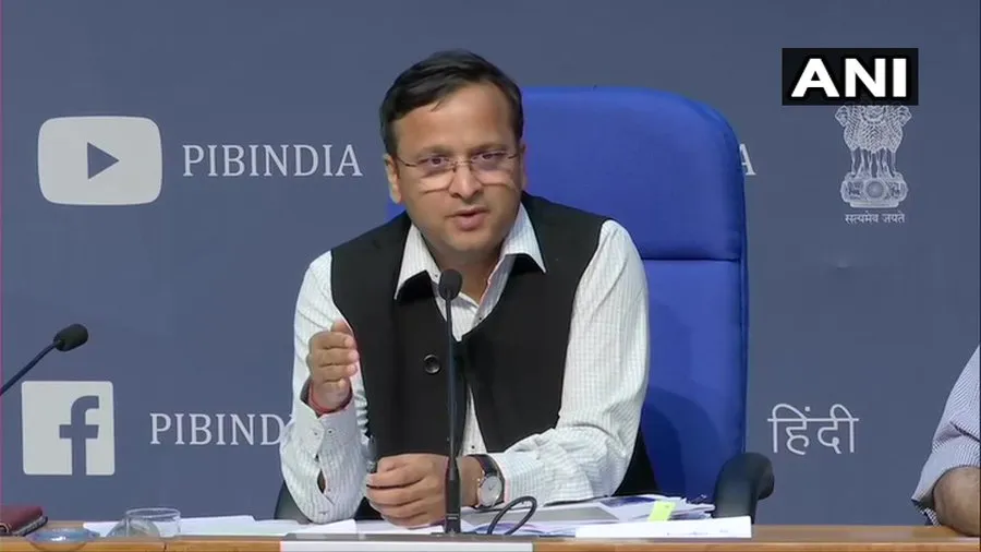 कोरोना वायरस पर सरकार के अधिकारियों ने आज प्रेस कान्फ्रेंस में क्या नयी बात कही, इस वीडियो में देखिए