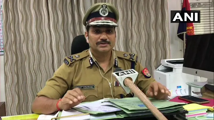 गैंगस्टार विकास दुबे : थानाध्यक्ष के बाद तीन और पुलिसकर्मी सस्पेंड, आइजी बोले – जल्द होगा गिरफ्तार