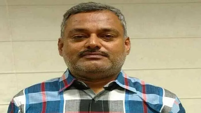कानपुर इनकाउंटर मामले में चौबेपुर का एसएचओ विनय तिवारी सस्पैंड, दो और पुलिसकर्मियों से पूछताछ