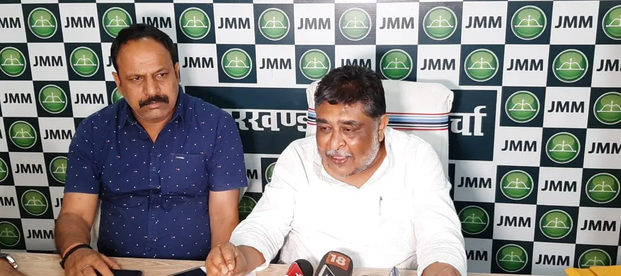 रांची के अखबार : झामुमो का आरोप 1450 एकड़ भूमि का हुआ घोटाला, रणधीर-बाउरी का आवास खाली कराएगी सरकार