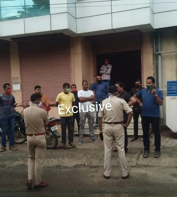 रांची में अखबार मालिक व बिल्डर अभय सिंह के दफ्तर पर स्वतंत्रता दिवस के दिन दिनदहाड़े हमला