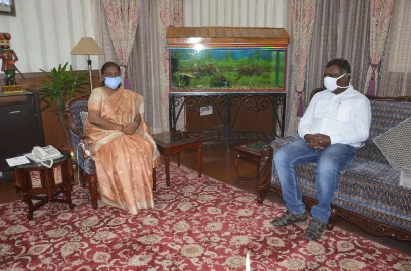 चंदनकियारी में इंजीनियरिंग काॅलेज रद्द करने के खिलाफ अमर कुमार बाउरी ने राज्यपाल से मिल कर की हस्तक्षेप की मांग