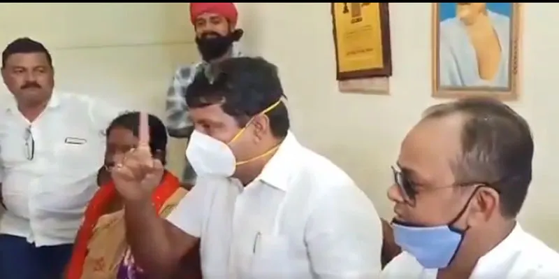 झारखंड : भाजपा विधायक ने भाजपा सांसद को कहा चिरकुटबाजी न करें, काम करें, जेएमए ने किया कटाक्ष