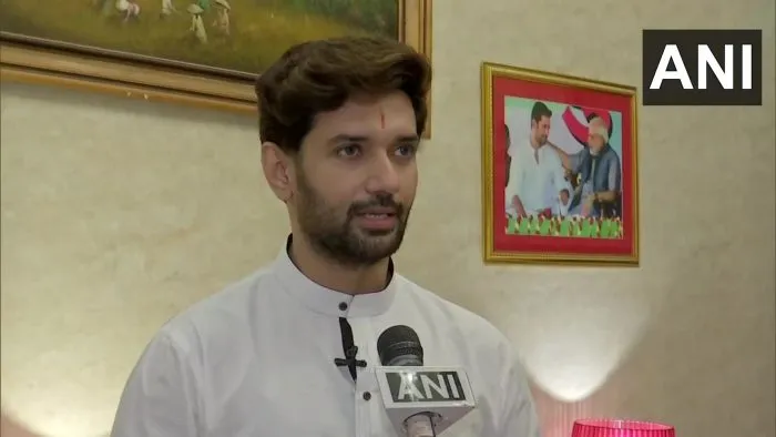 चिराग का हमला : क्या बिहार की राजनीति में नीतीश को फांसने के लिए दूर का जाल फेंका गया है?