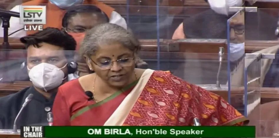 वित्तमंत्री निर्मला सीतारमण ने पेश किया बजट, स्वास्थ्य व इन्फ्रास्ट्रक्चर पर फोकस