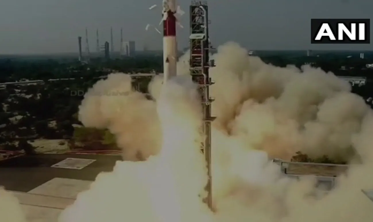 इसरो ने श्रीहरिकोटा से ब्राजील के एमेजोनिया – वन सहित 19 उपग्रह को किया लांच