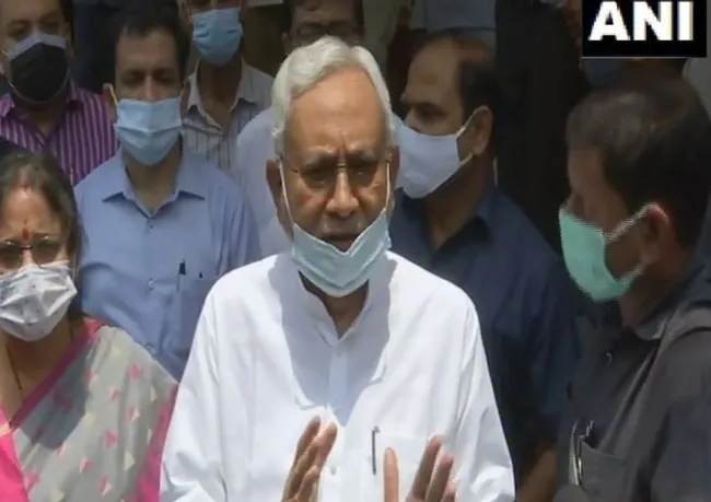 पीएम मैटेरियल के सवाल पर नीतीश कुमार ने दिया ऐसा जवाब, बोले – हमको क्षमा कीजिएगा…