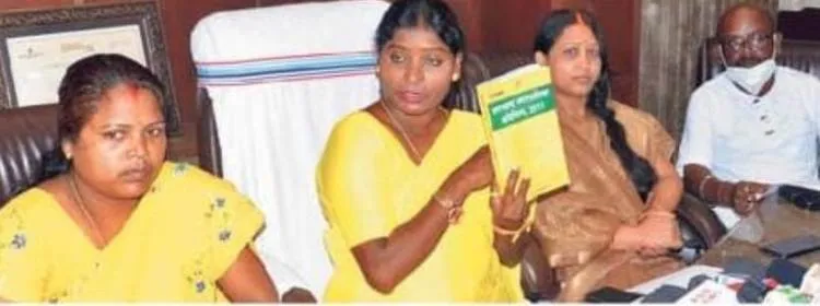 मेयर ने लगाए महाधिवक्ता पर गलत कानून की व्याख्या का आरोप