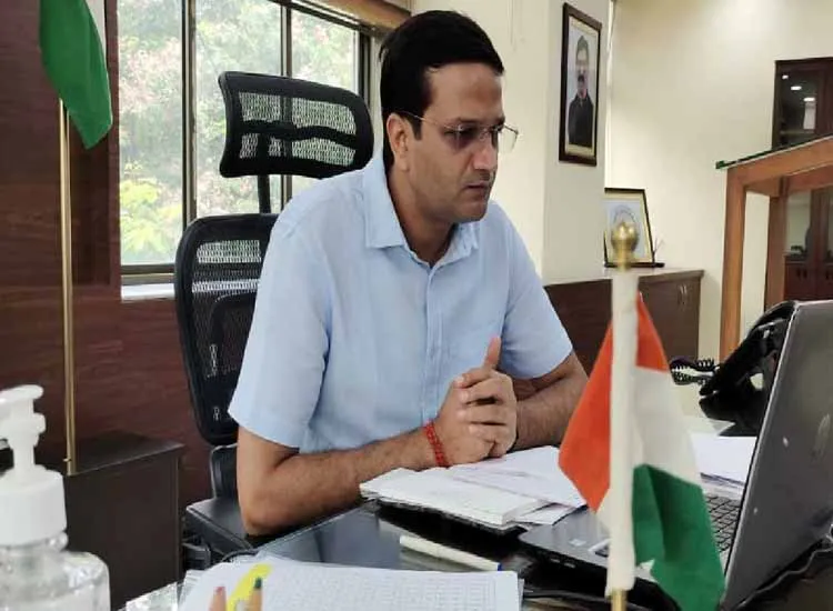 स्वास्थ्य व्यवस्थाओं को दुरुस्त करने में जुटे रांची डीसी: सरकारी अस्पताल और स्वास्थ्य केंद्रों का करेंगे निरीक्षण