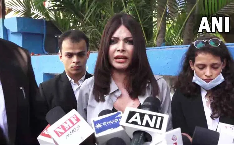 शर्लिन चोपड़ा ने राज कुंद्रा व शिल्पा शेट्टी के खिलाफ दर्ज करायी शिकायत