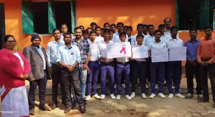 विश्व एड्स दिवस पर स्वामी प्रणवानंद विद्या मंदिर में जागरूकता कार्यक्रम आयोजित