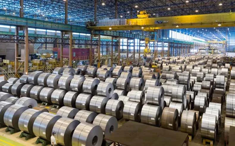 इस स्टील कंपनी की दोहरी नीति की हो रही है आलोचना