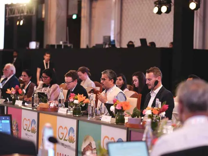 स्वास्थ्य क्षेत्र के लिए अपना कार्बन एमिशन कम करना ज़रूरी