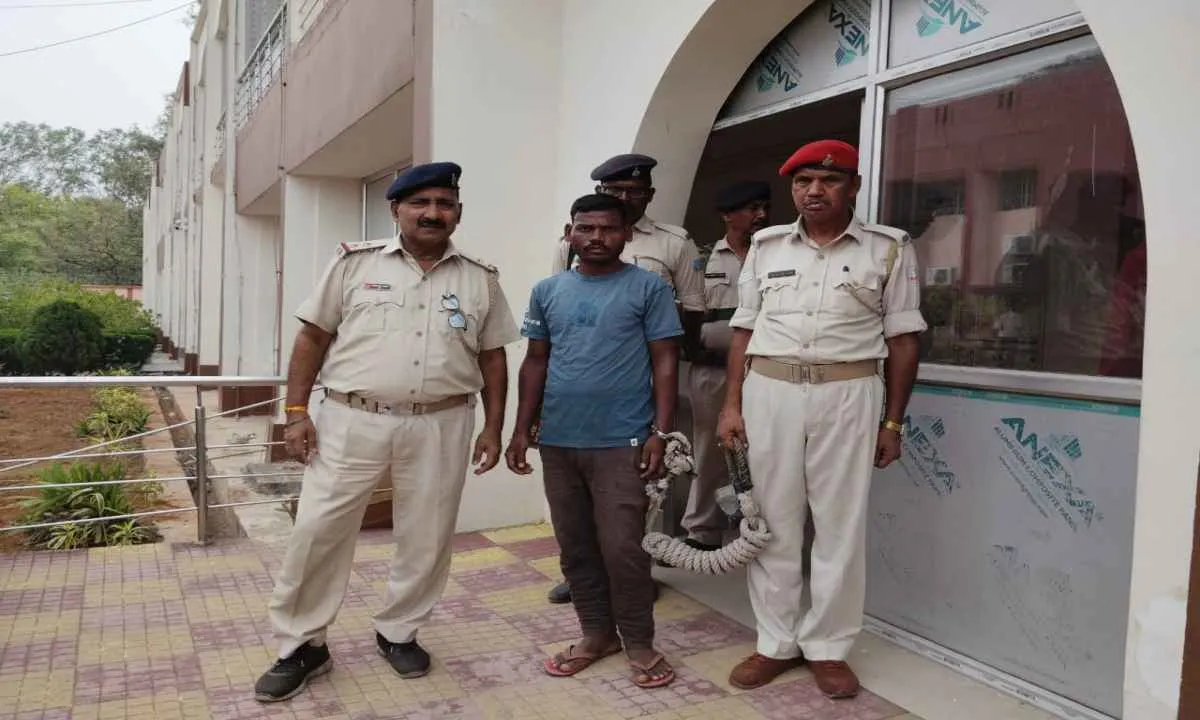 कोडरमा: दुष्कर्म आरोपी को 16 वर्ष सश्रम कारावास, ₹5000 जुर्माना भी लगाया