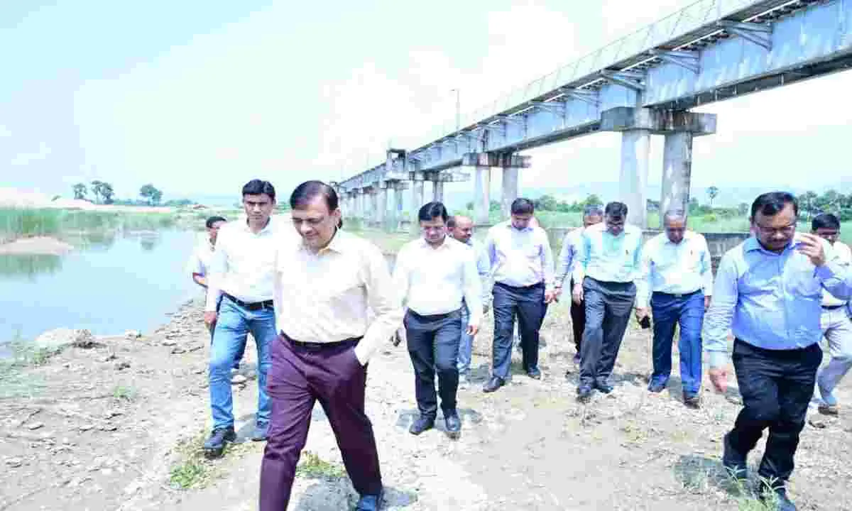 महाप्रबंधक छत्रसाल सिंह ने राजगीर-तिलैया एवं बंधुआ-प्रधान खांटा रेलखंड का किया विंडो ट्रेलिंग निरीक्षण