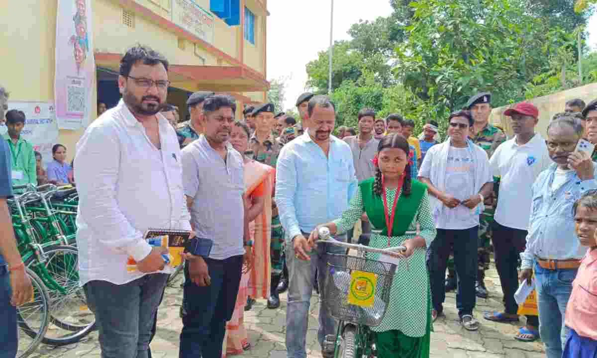 समाज व गांव का विकास होगा तो देश का विकास होगा: मंत्री दीपक बिरुवा