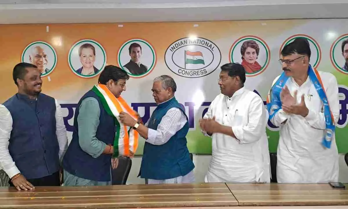 Ranchi News: भाजपा के पूर्व प्रदेश मंत्री विवेक भवानी सिंह कांग्रेस में हुए शामिल  