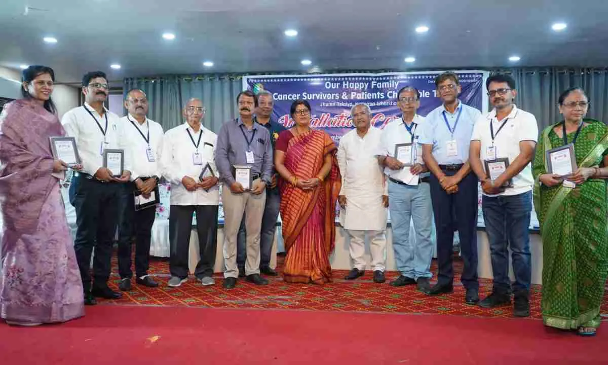 Koderma News: आवर हैप्पी फैमिली ट्रस्ट के पदस्थापना समारोह का शिव वाटिका में आयोजन