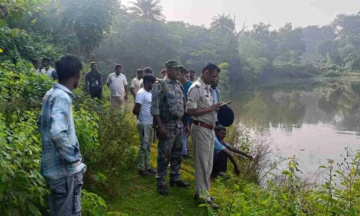 Koderma News: युवक का शव तालाब से बरामद, दो दिनों से था लापता