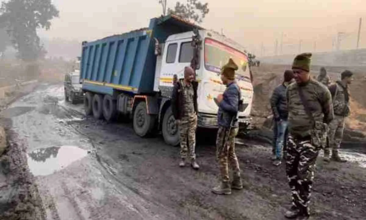 Latehar News: कोयला साइडिंग में अज्ञात अपराधियों ने की गोलीबारी, इलाके में दहशत