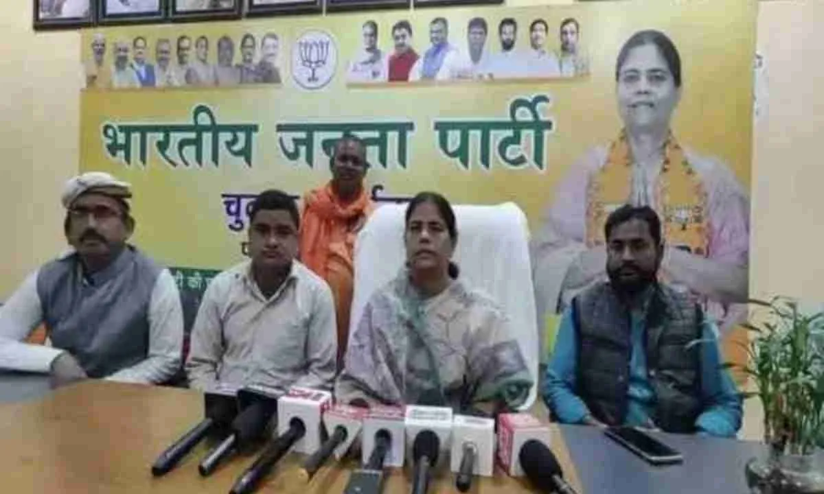 Dhanbad News: बीजेपी-माले समर्थकों में झड़प, अपर्णा सेनगुप्ता बोलीं- चुनाव जीतते गुंडागर्दी पर उतर आयी भाकपा माले