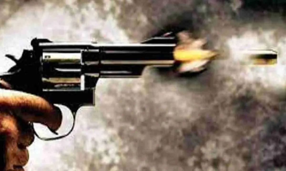 Palamu News: चांदो के स्टोन माइंस में अपराधियों ने की सात राउंड फायरिंग, पांच गिरफ्तार