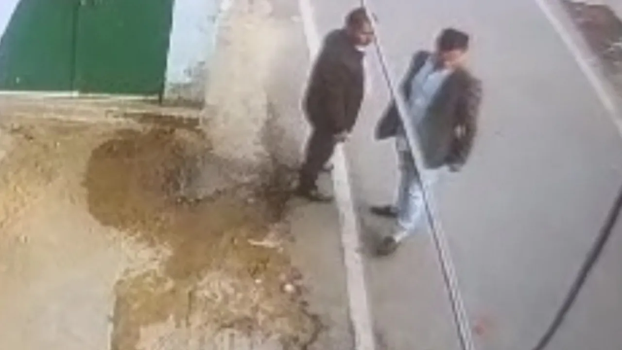 Ranchi news: दिनदहाड़े फ्लैट का ताला तोड़कर नकदी सहित लाखों की चोरी