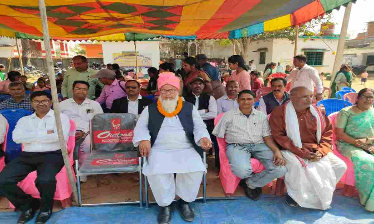 बी आर सी परिवार द्वारा प्रखंड शिक्षा प्रसार पदाधिकारी मोहसीन जी का भव्य विदाई समारोह का आयोजन