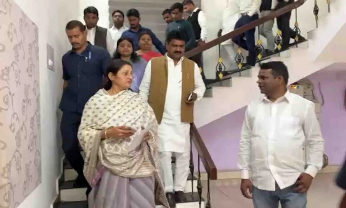 GIRIDIH NEWS: गिरिडीह दौरे पर पहुंचीं केंद्रीय मंत्री अन्नपूर्णा देवी, जैक मैट्रिक पेपर लीक पर जताई चिंता