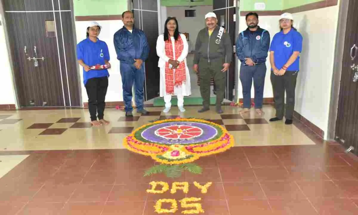 KODERMA NEWS: स्वयं सेवकों ने एड्स बचाव के लिए निकाली जागरूकता रैली 