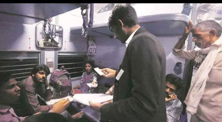 Giridih News: हजारीबाग रोड समेत पूरे धनबाद मंडल में चलाया गया मेगा टिकट चेकिंग अभियान