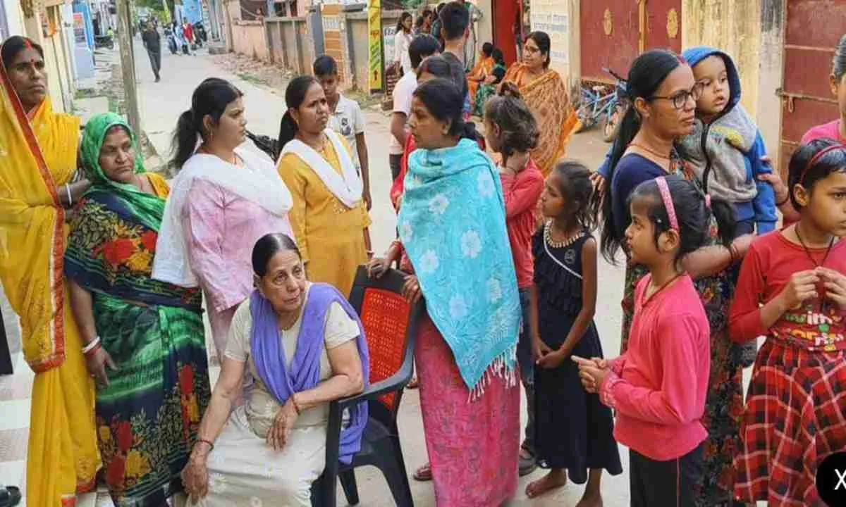 GIRIDIH NEWS: गिरिडीह में दिनदहाड़े लूट, बुजुर्ग महिला से चैन स्नैचिंग