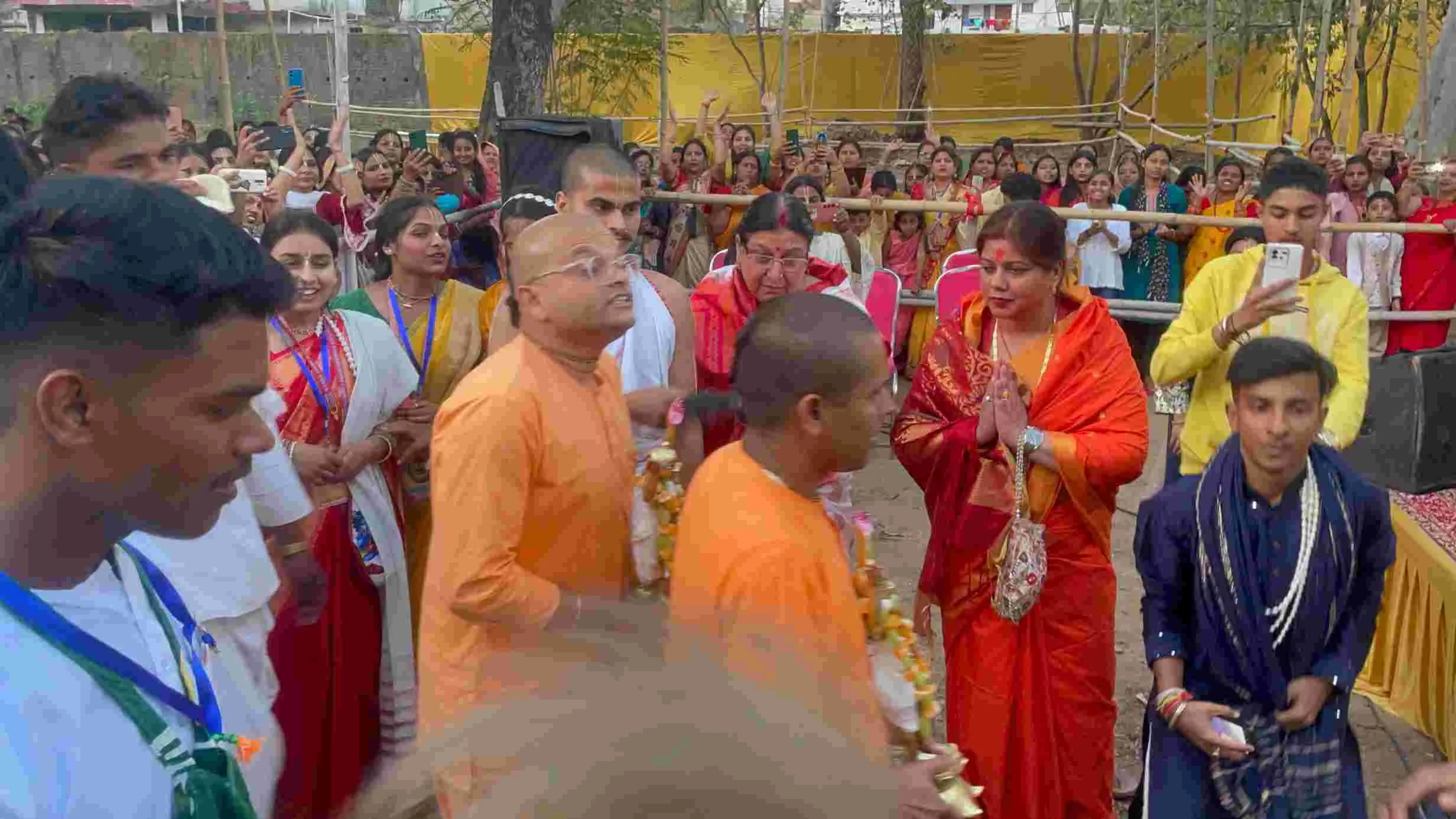 Hazaribagh News: इस्कॉन द्वारा मनाया गया गौर पूर्णिमा महोत्सव, भाजपा नेत्री शेफाली गुप्ता हुई शामिल