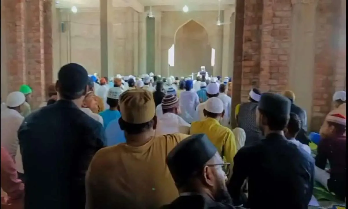 मस्जिद-ए-अक्सा में जुम्मे की नमाज के साथ पंच वक्ता नमाज शुरू 