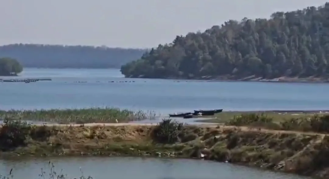 तिलैया डैम व जवाहर घाट आकर्षण का बना केंद्र