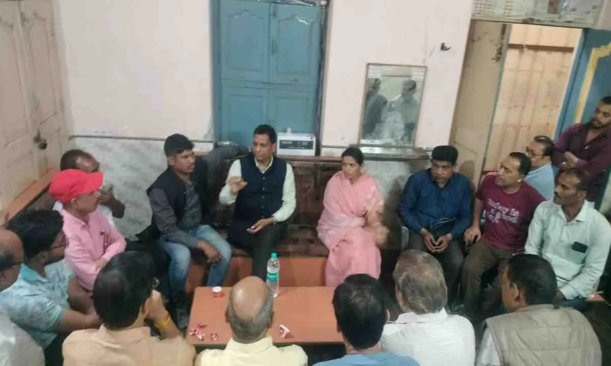 ट्रैफिक समस्या को लेकर पिंकी जैन ने की बैठक