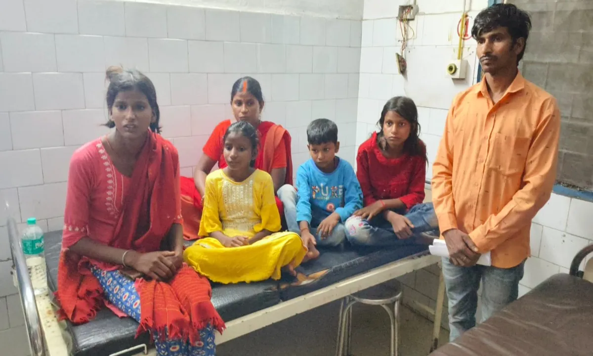 Giridih News: मशरूम खाने से एक ही परिवार के 6 बीमार, सदर अस्पताल में भर्ती