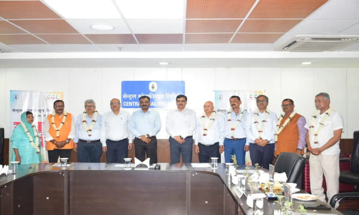 सम्मान, स्नेह और शुभकामनाओं के साथ सीसीएल ने दी सेवानिवृत्त कर्मियों को भावभीनी विदाई