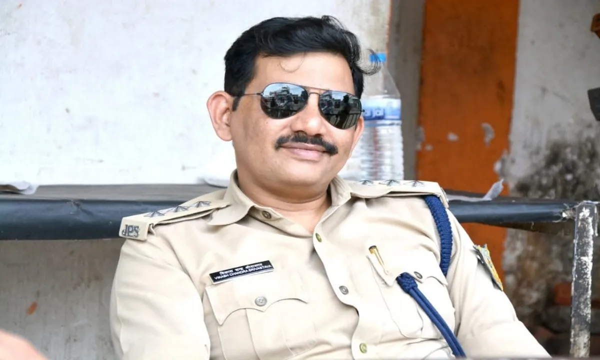 डीएसपी विकास चंद्र श्रीवास्तव के शिष्यों ने JPSC परीक्षा में मचाया धमाल, टॉप 10 में 4 उनके छात्रों ने बनाई जगह