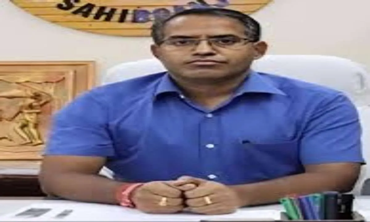 Giridih News: भारी बारिश में बरते सावधानी: डीसी ने की अपील, बच्चों को रखें जलस्रोतों से दूर