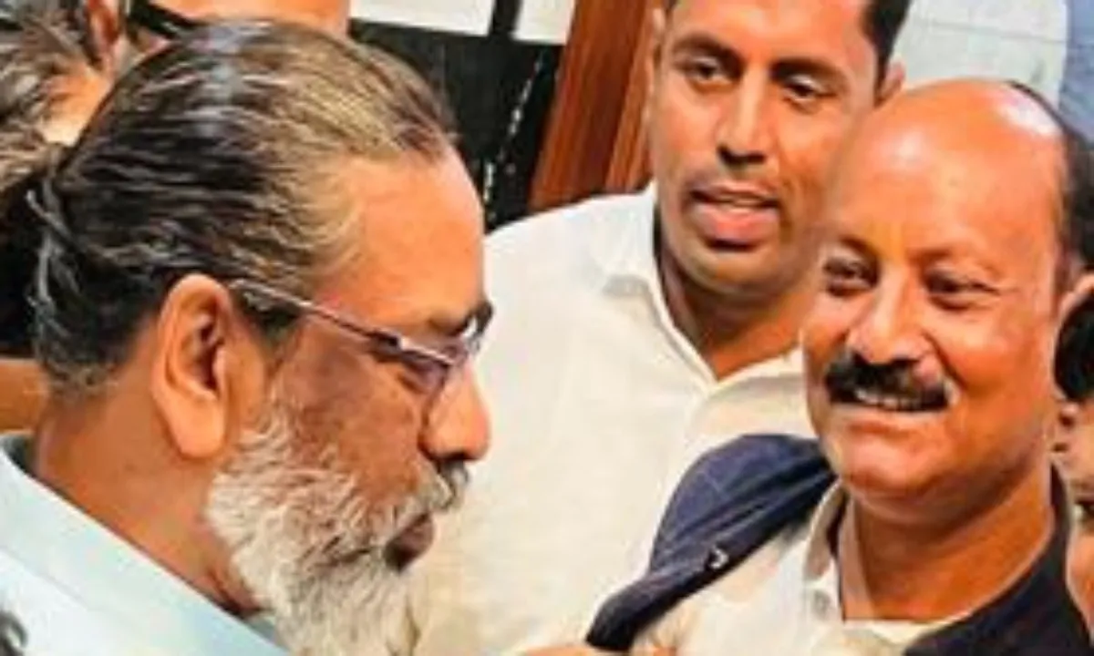 Koderma News: मुख्यमंत्री से मिले रविन्द्र शांडिल्य, दिशोम गुरु का जाना हाल 